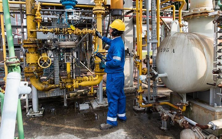 Industrial Equipment Care: Cleaning, Lubrication & Maintenance